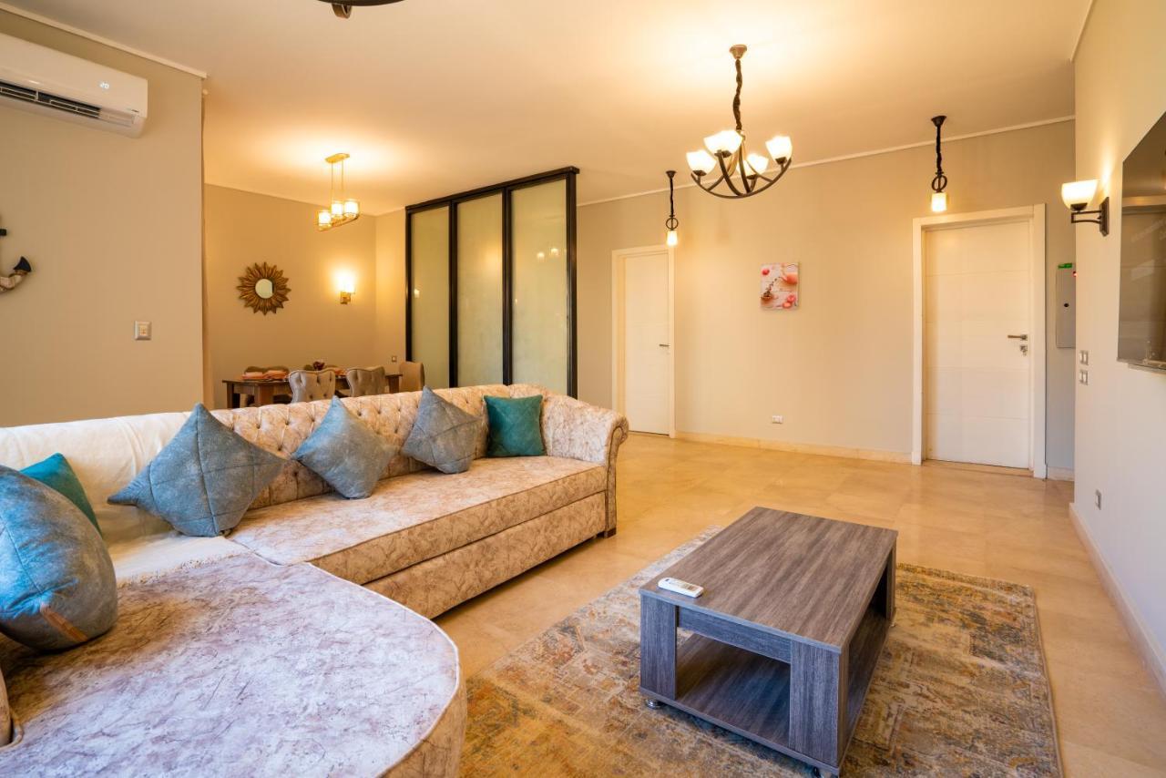 The Suites Near Auc By Elegant Kairo Bagian luar foto