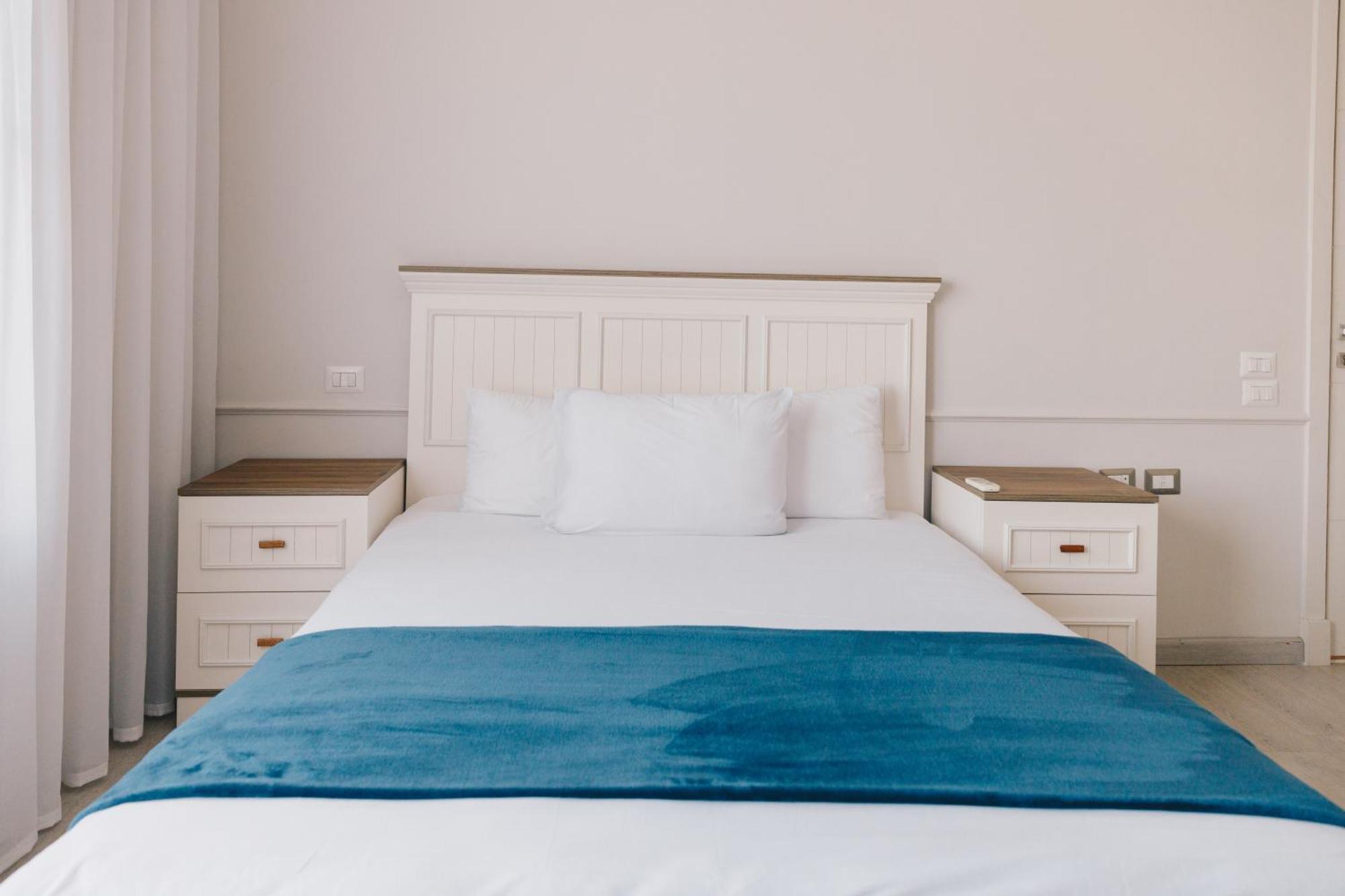 The Suites Near Auc By Elegant Kairo Bagian luar foto